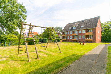 Wohnungen in Cuxhaven Wilhelminenstrasse Aussenansicht vom Spielplatz