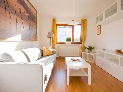 Wohnzimmer in einer Wohnung in Hermsdorf
