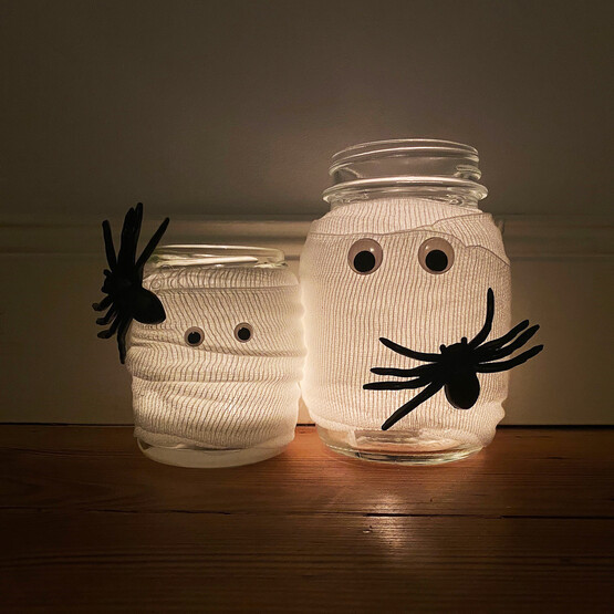 DIY Mumien-Windlicht DIY Mumien-Windlicht