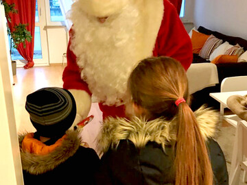 Nikolaus besucht Mieter in Bremen-Vegesack
