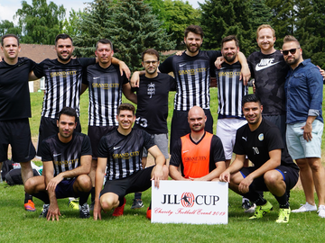 GCP bei Benefizfußballturnier ganz oben auf dem Siegertreppchen