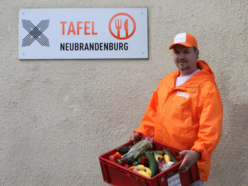 GCP greift Neubrandenburger Tafel unter die Arme