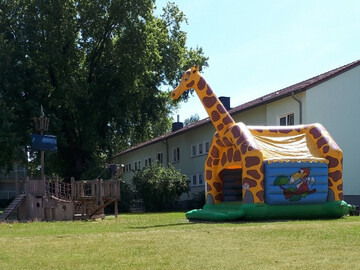 „Mini-Jahrmarkt“ als Sommerfest für Mieter in Gladbeck