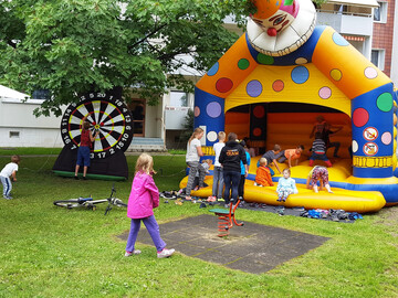 GCP-Sommerfest im Jahrmarkt-Stil in Dresden