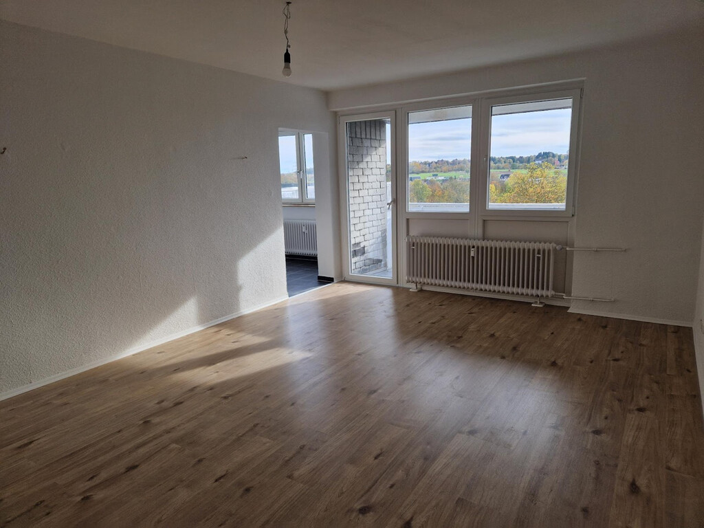 Hasselstraße 145, 42651 Solingen Hasselstraße 145, 42651 Solingen