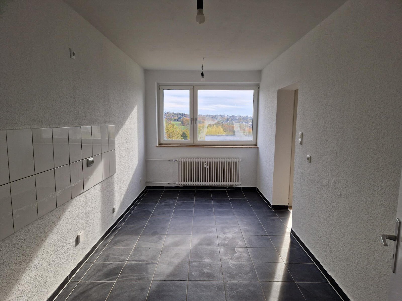 Hasselstraße 145, 42651 Solingen Hasselstraße 145, 42651 Solingen