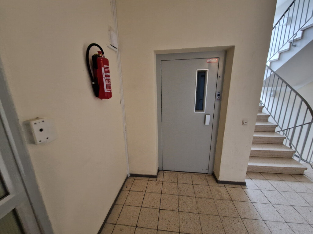 Kurt-Schumacher-Platz 15, 24109 Kiel Kurt-Schumacher-Platz 15, 24109 Kiel