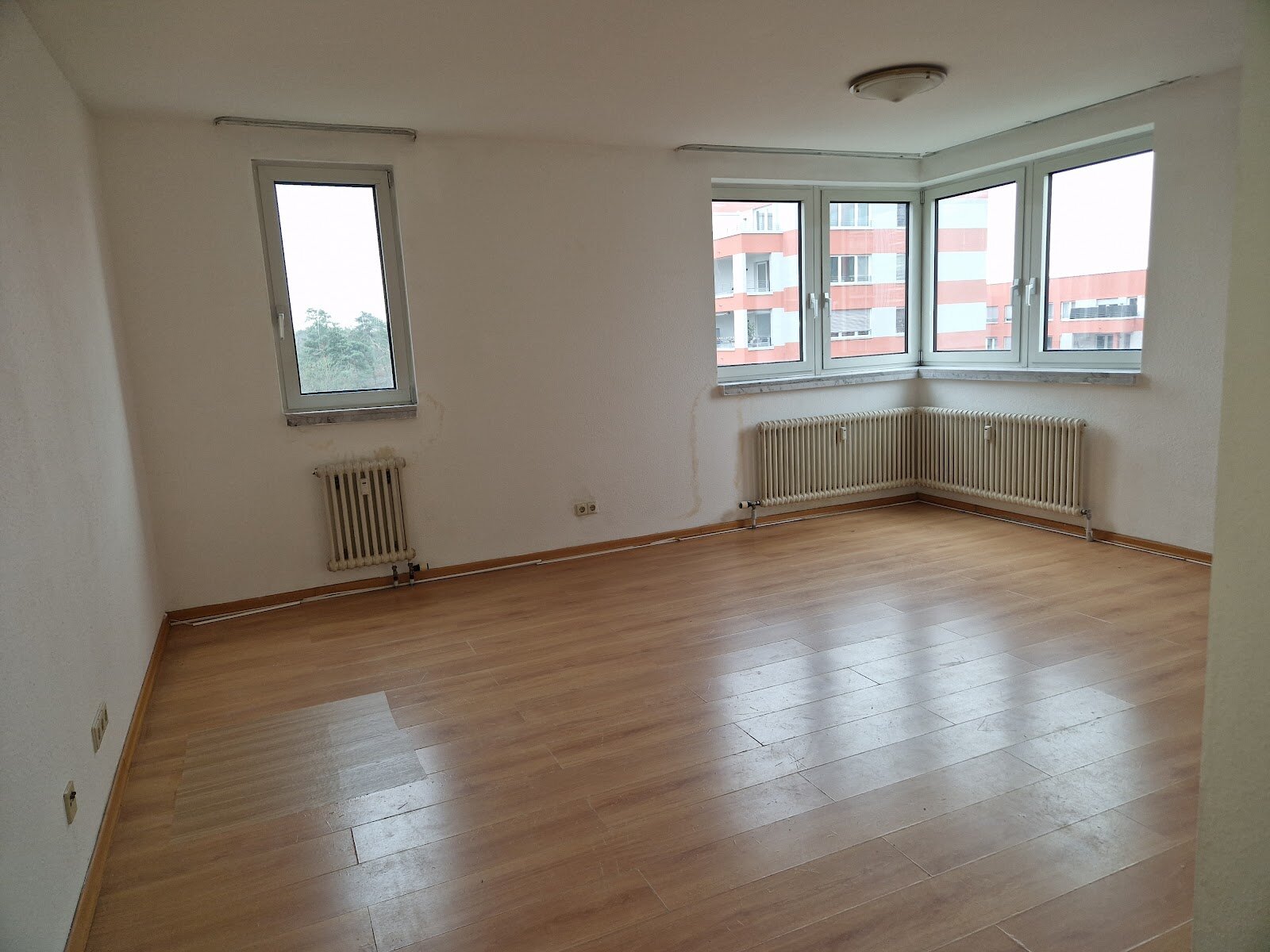 Lyoner Straße 42, 60528 Frankfurt am Main