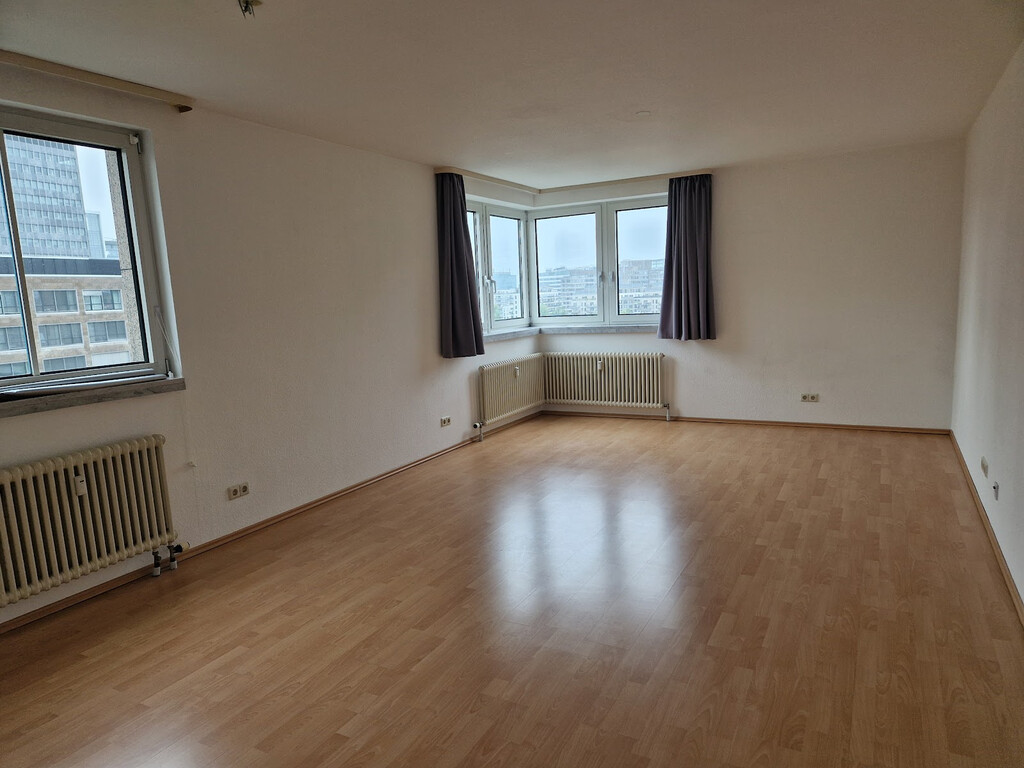 Lyoner Straße 42, 60528 Frankfurt am Main