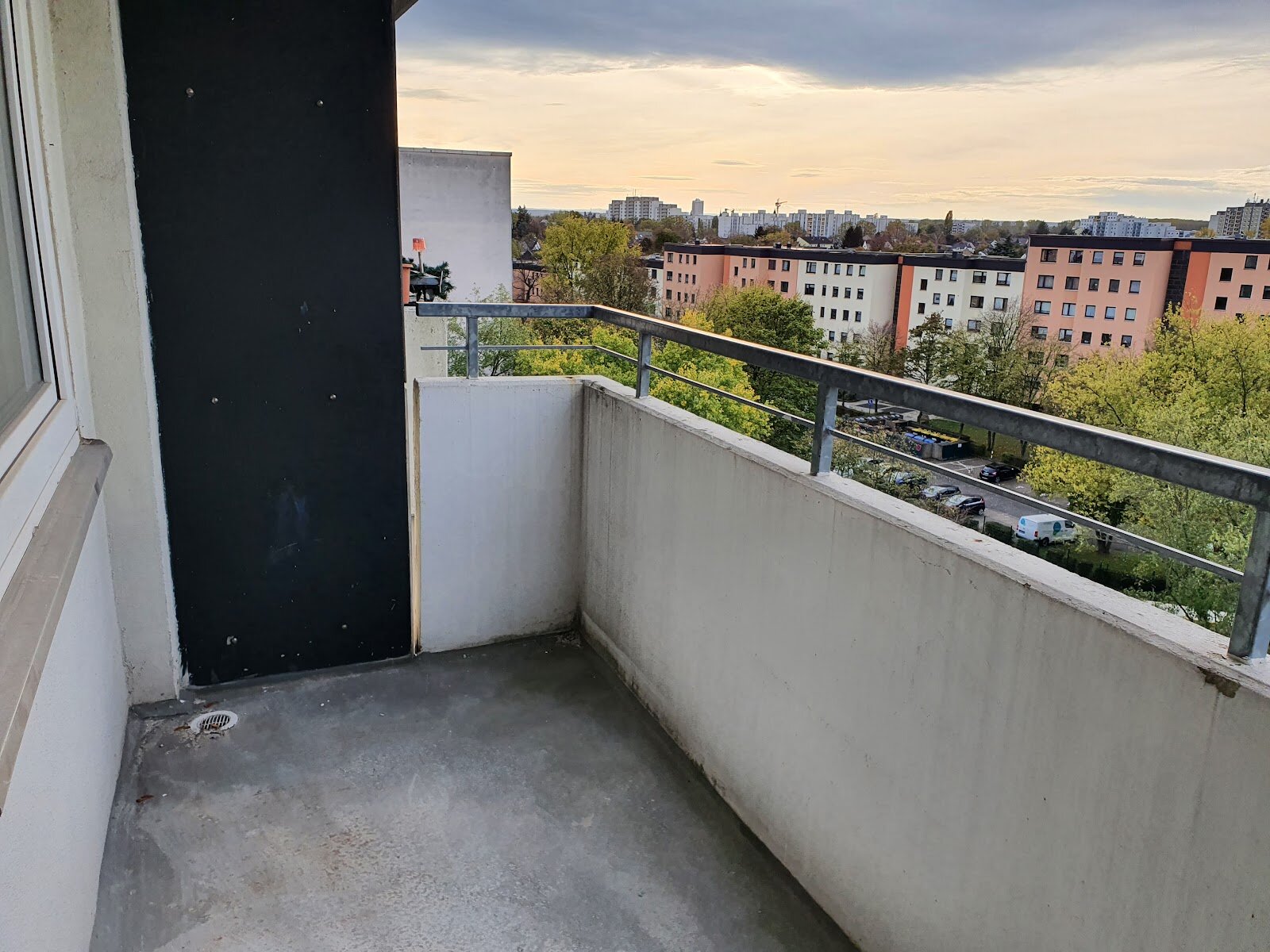 Konrad-Adenauer-Straße 2, 51149 Köln