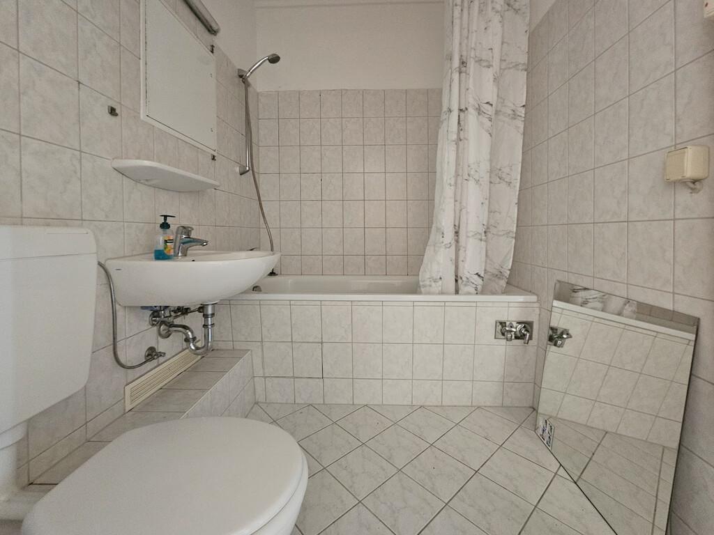 Richard-Paulick-Straße 2, 06124 Halle (Saale)