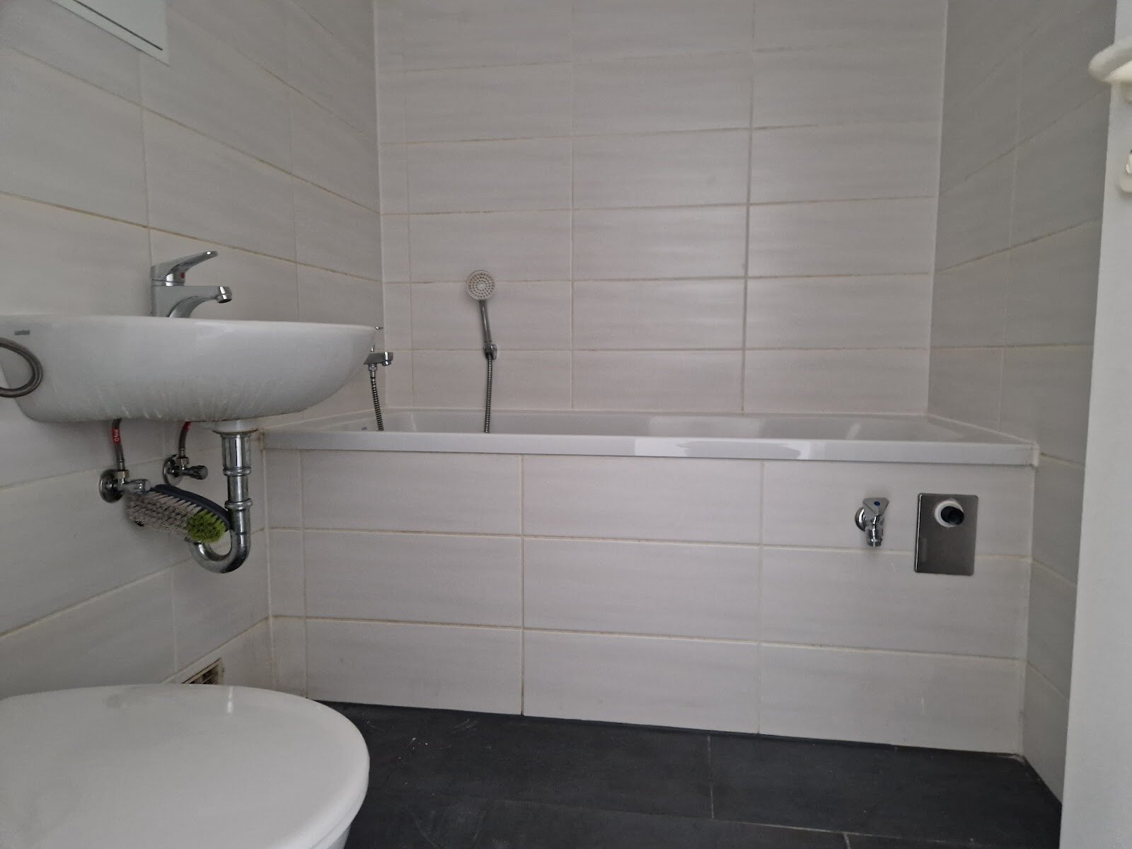 Richard-Paulick-Straße 2, 06124 Halle (Saale)