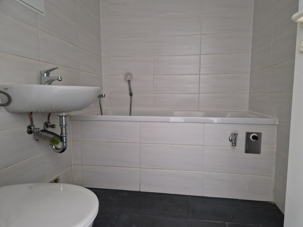 Richard-Paulick-Straße 2, 06124 Halle (Saale)
