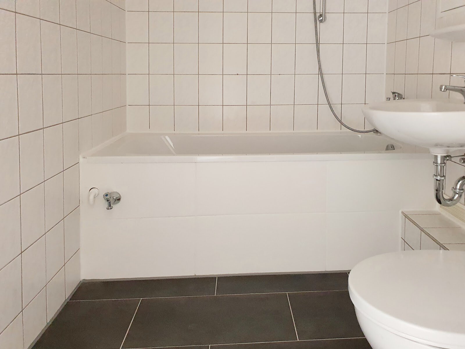 Richard-Paulick-Straße 9, 06124 Halle (Saale)