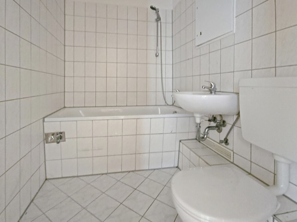 Richard-Paulick-Straße 11, 06124 Halle (Saale)