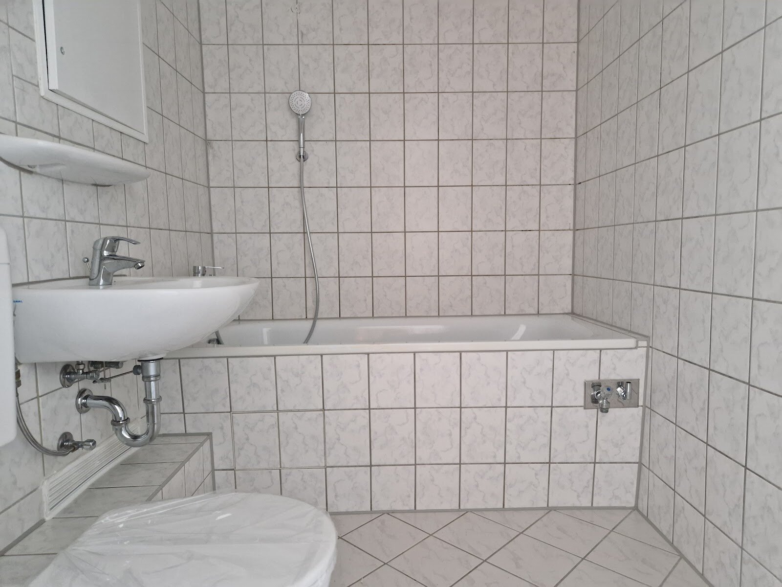 Richard-Paulick-Straße 12, 06124 Halle (Saale)