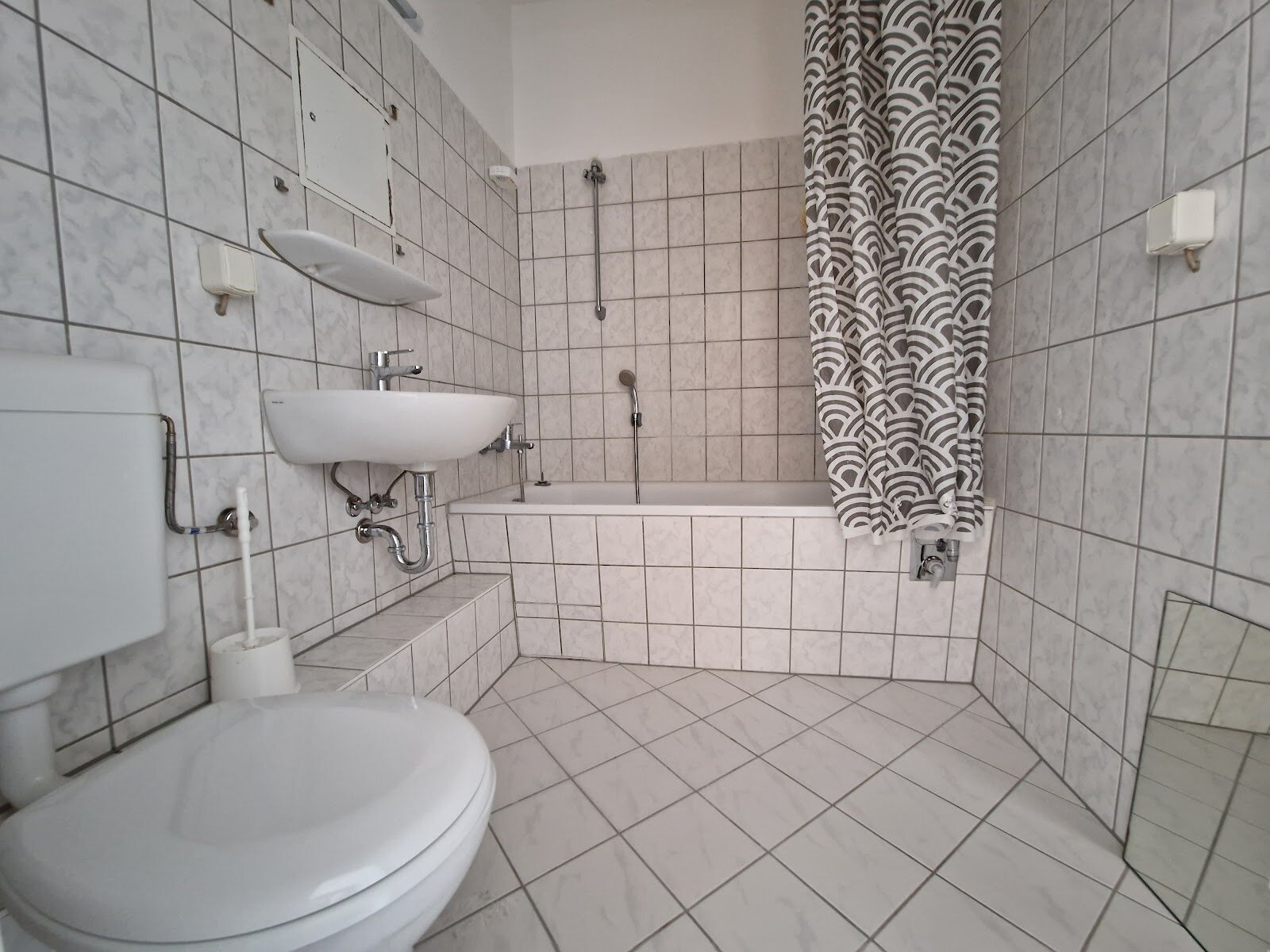 Carl-Schorlemmer-Ring 28, 06122 Halle (Saale)