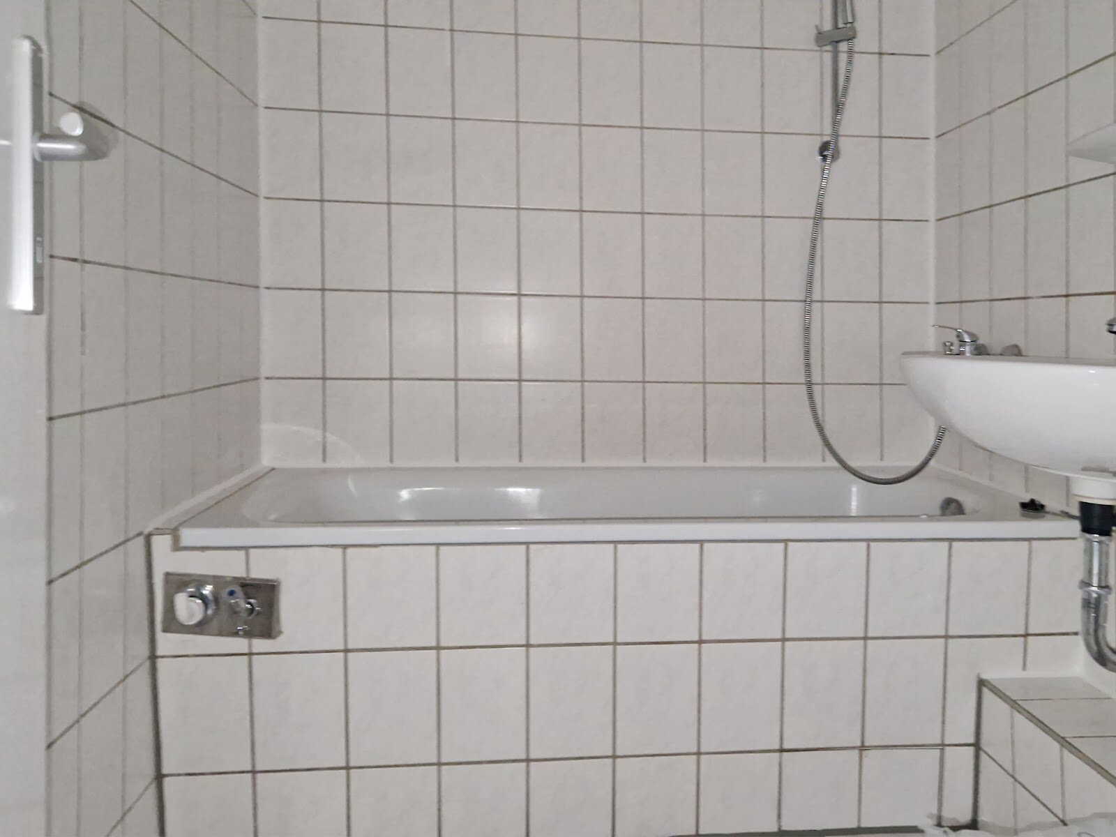 Albert-Einstein-Straße 18, 06122 Halle (Saale)