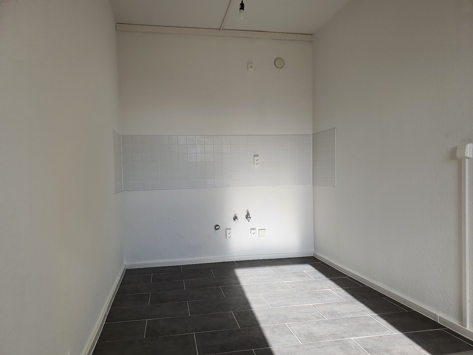 Albert-Einstein-Straße 24, 06122 Halle (Saale)