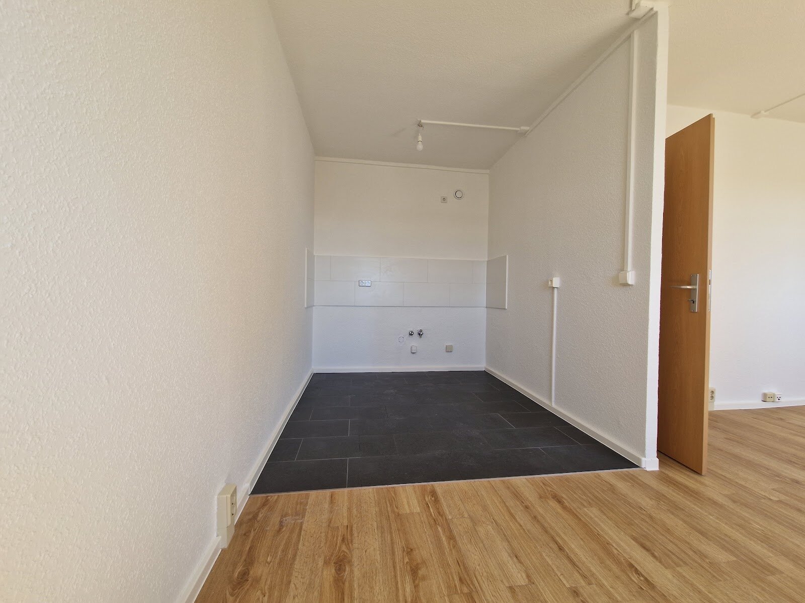 Albert-Einstein-Straße 24, 06122 Halle (Saale)