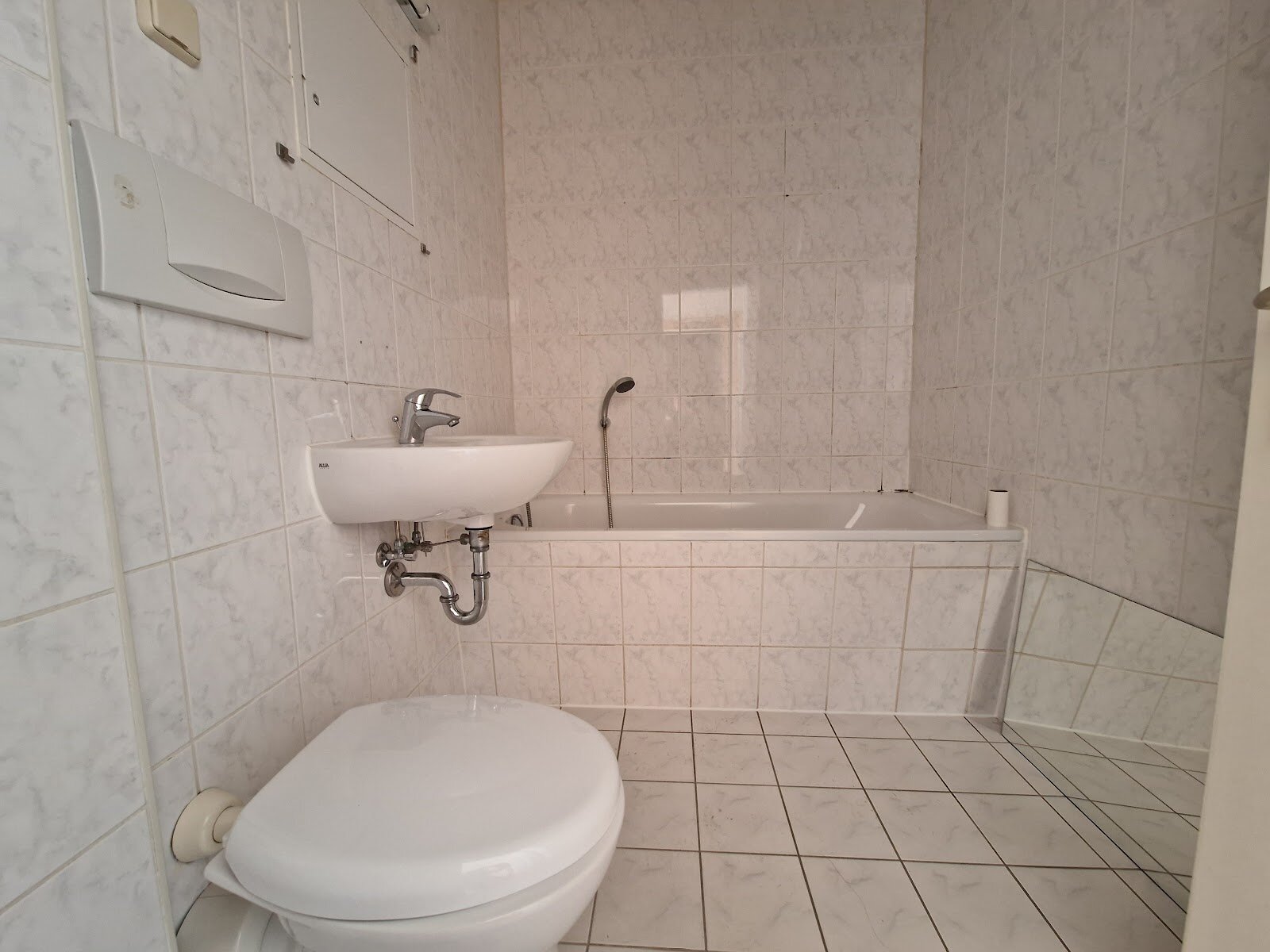 Albert-Einstein-Straße 24, 06122 Halle (Saale)