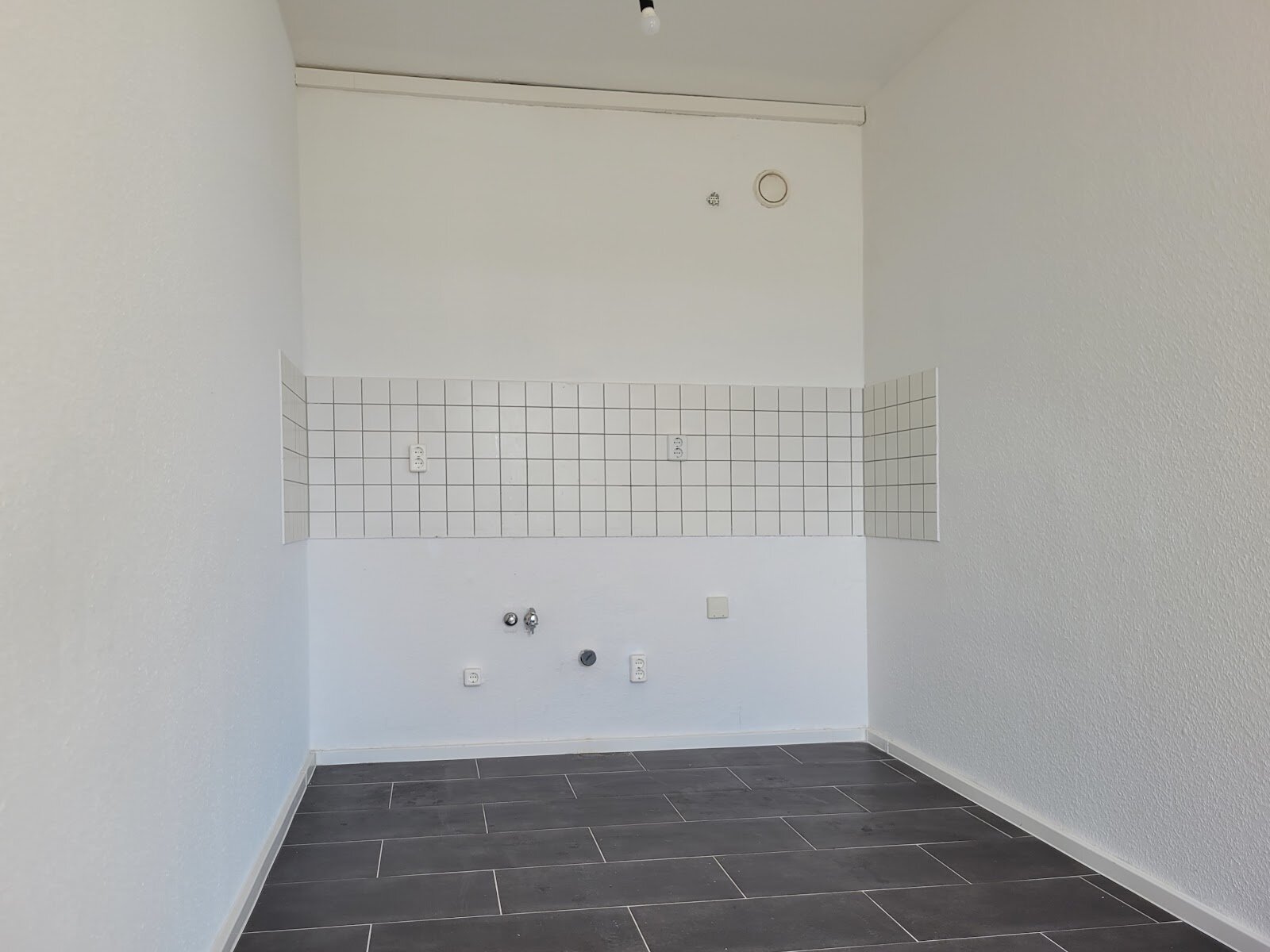 Albert-Einstein-Straße 26, 06122 Halle (Saale)