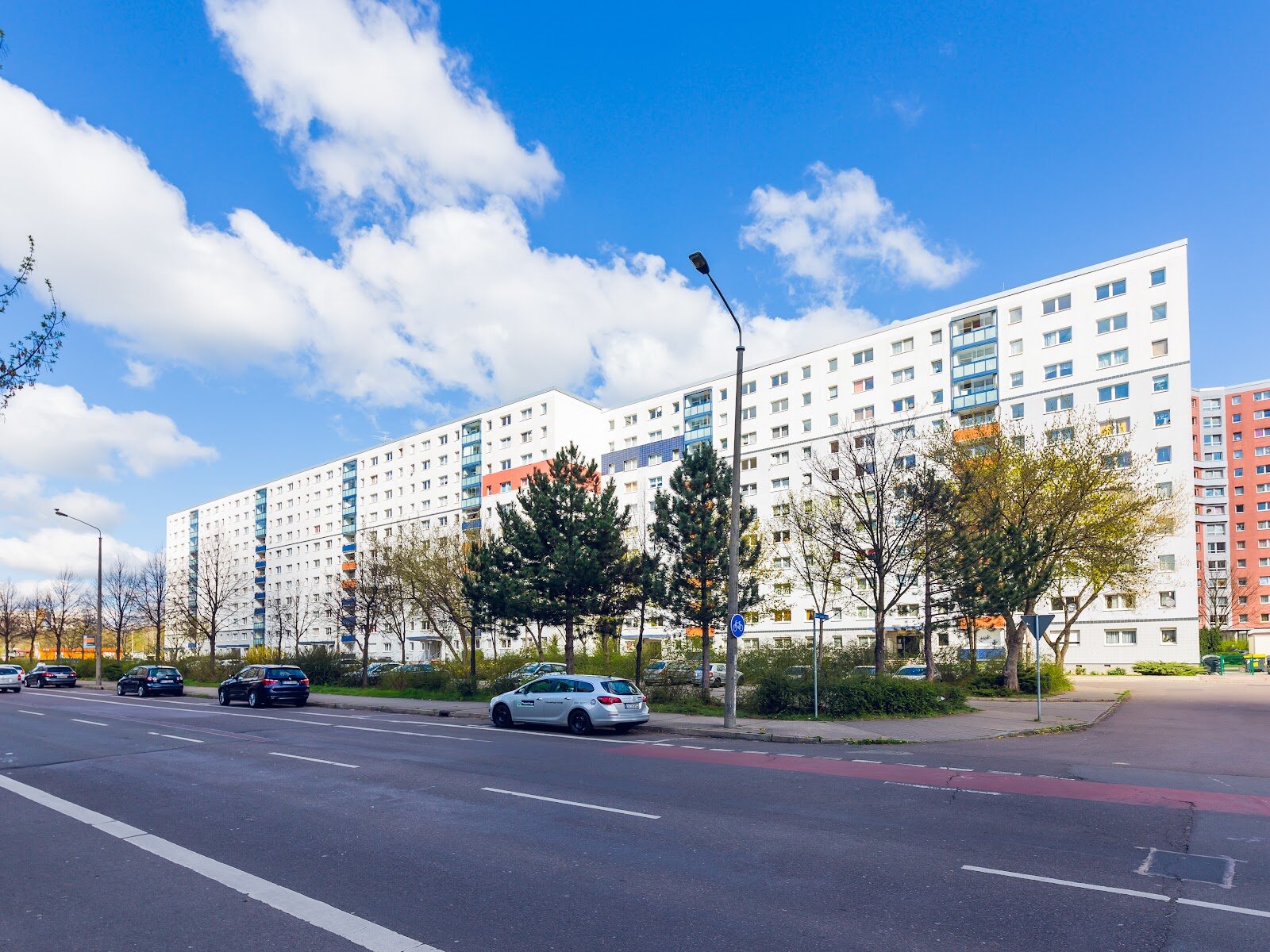 Albert-Einstein-Straße 26, 06122 Halle (Saale)