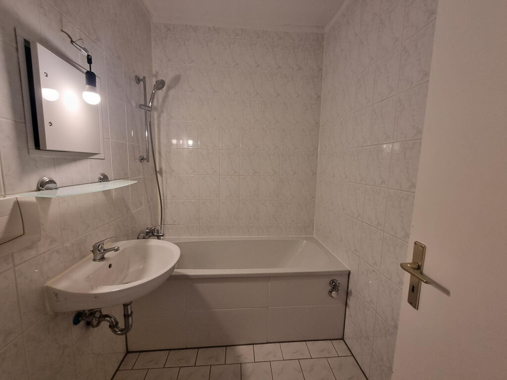 Albert-Einstein-Straße 28, 06122 Halle (Saale)