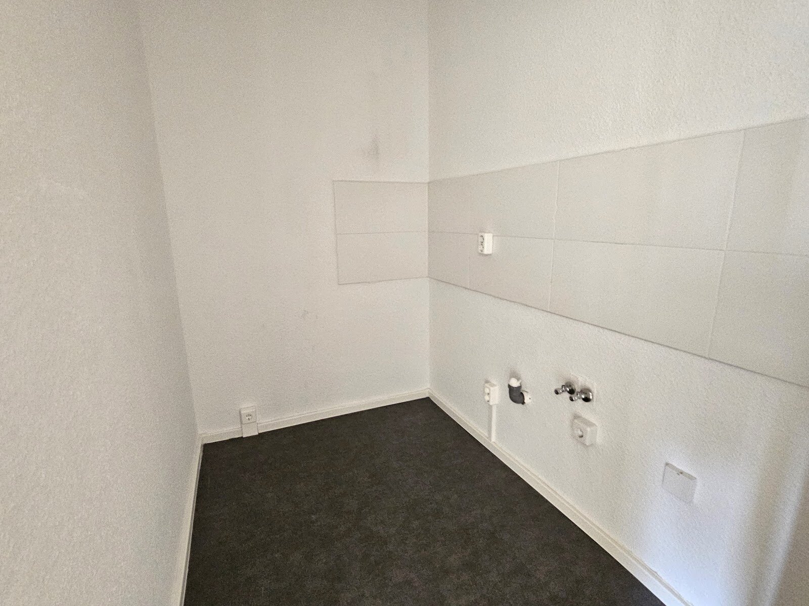 Albert-Einstein-Straße 28, 06122 Halle (Saale)