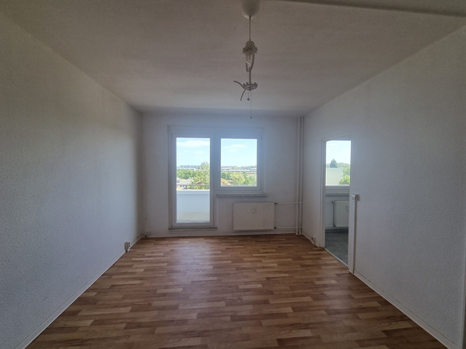 Bruno-Taut-Ring 162, 39130 Magdeburg