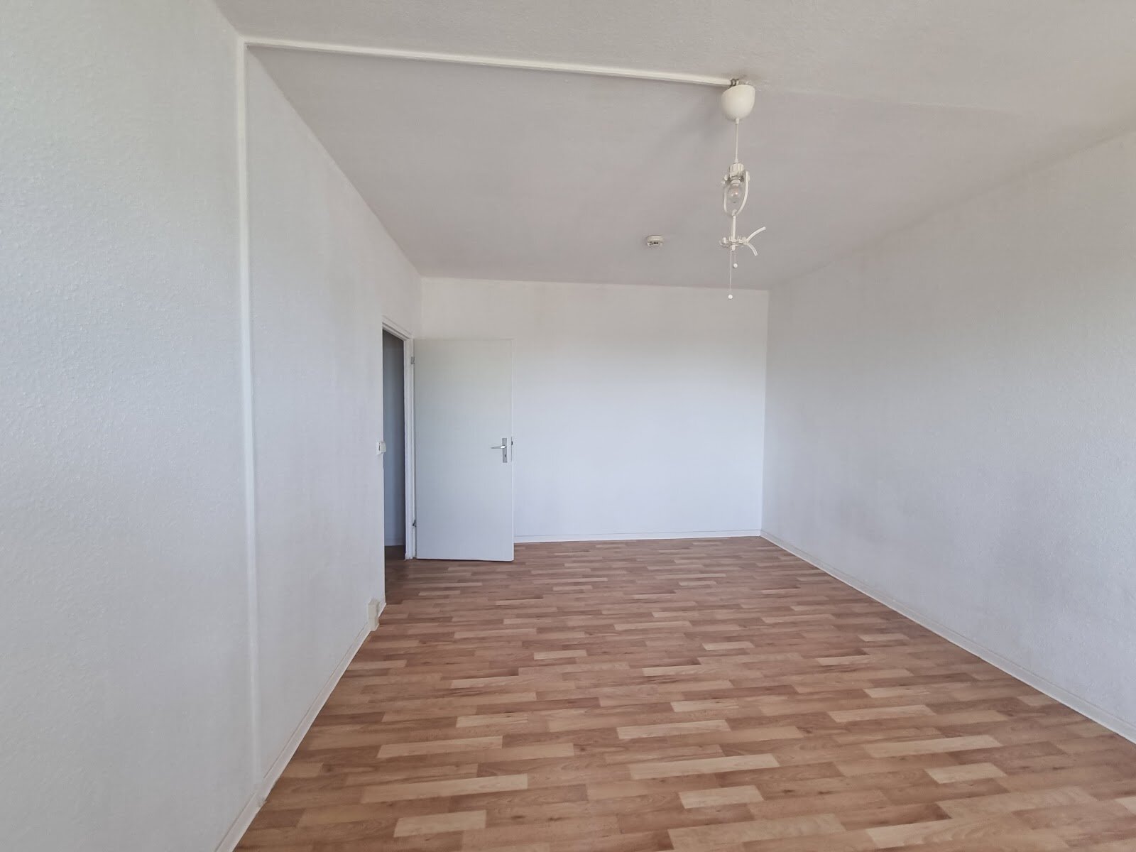 Bruno-Taut-Ring 162, 39130 Magdeburg