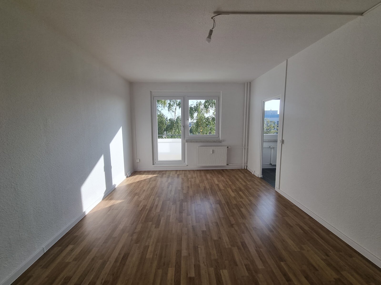 Bruno-Taut-Ring 163, 39130 Magdeburg