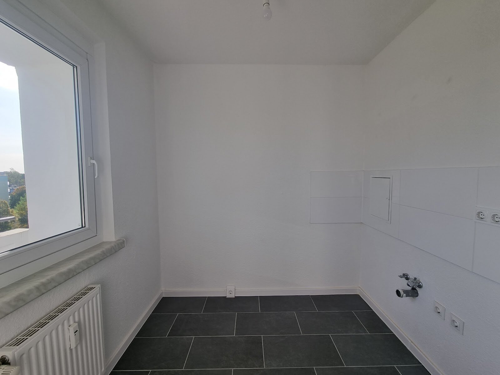 Bruno-Taut-Ring 163, 39130 Magdeburg