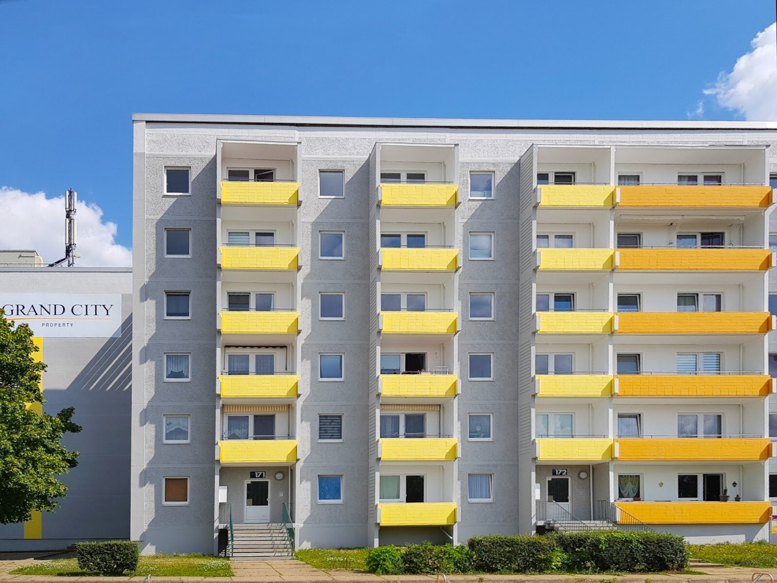 Bruno-Taut-Ring 163, 39130 Magdeburg