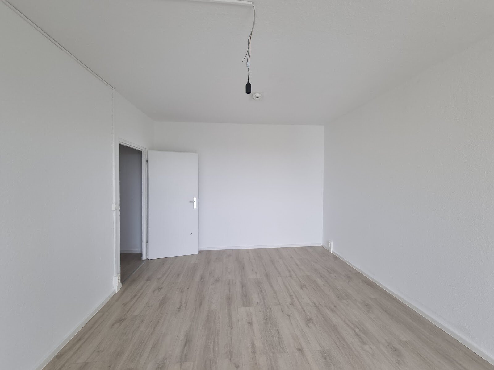 Bruno-Taut-Ring 164, 39130 Magdeburg