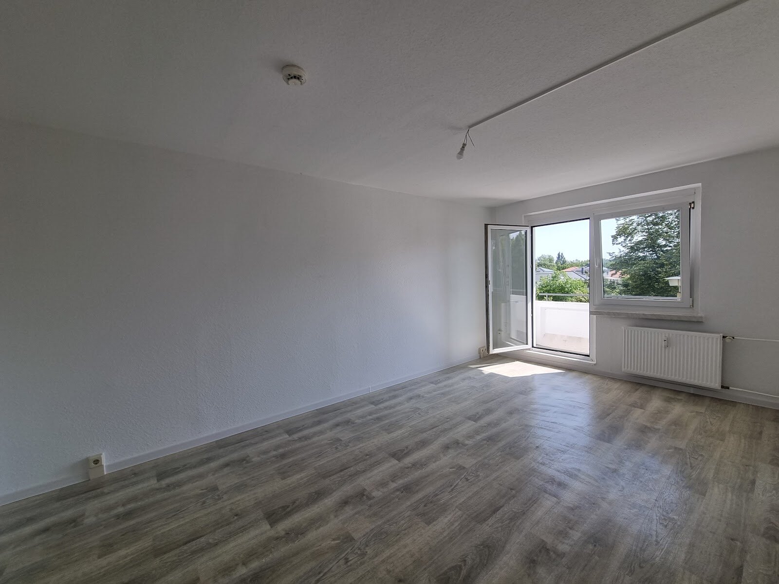 Bruno-Taut-Ring 164, 39130 Magdeburg