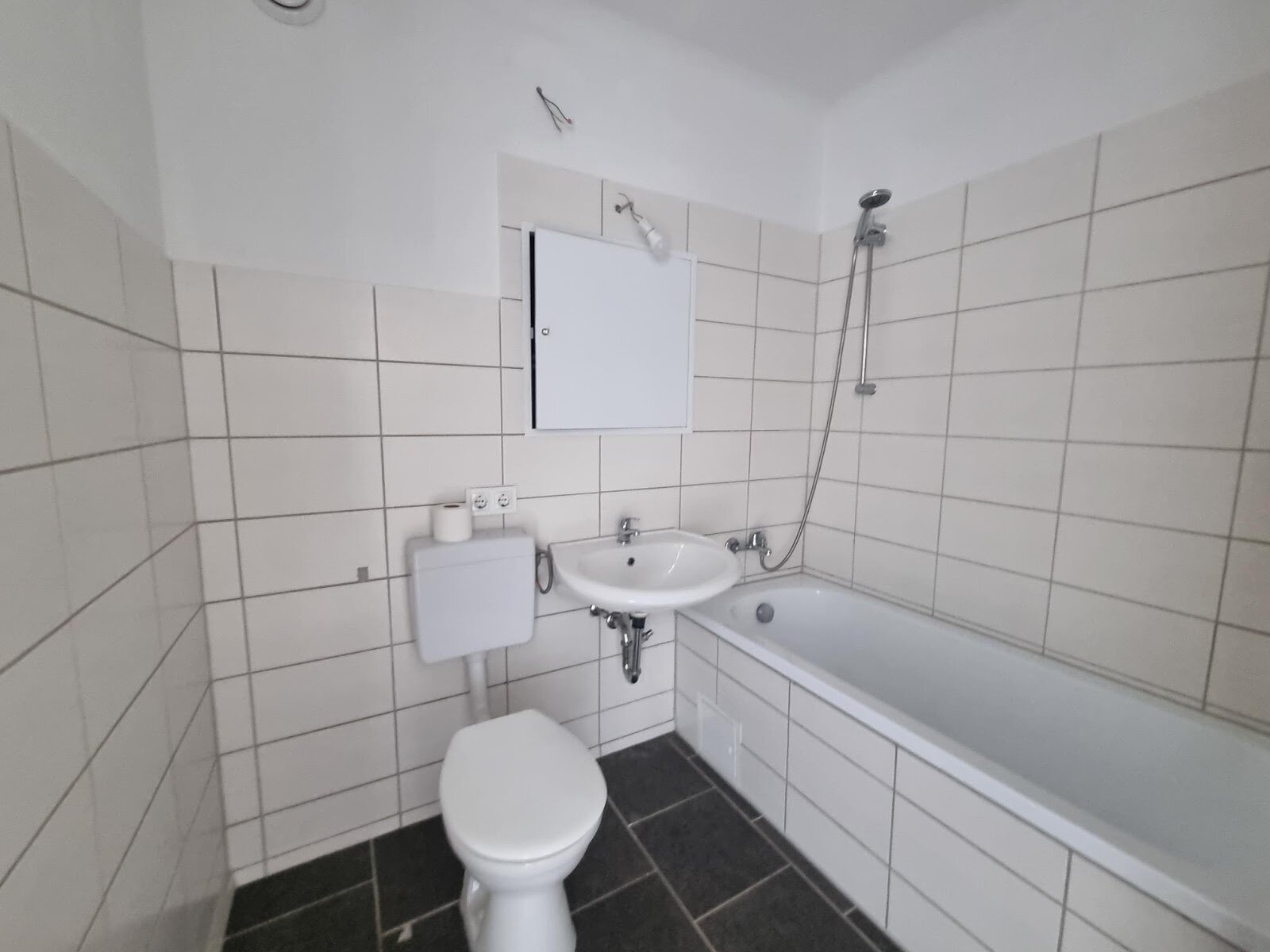 Bruno-Taut-Ring 164, 39130 Magdeburg
