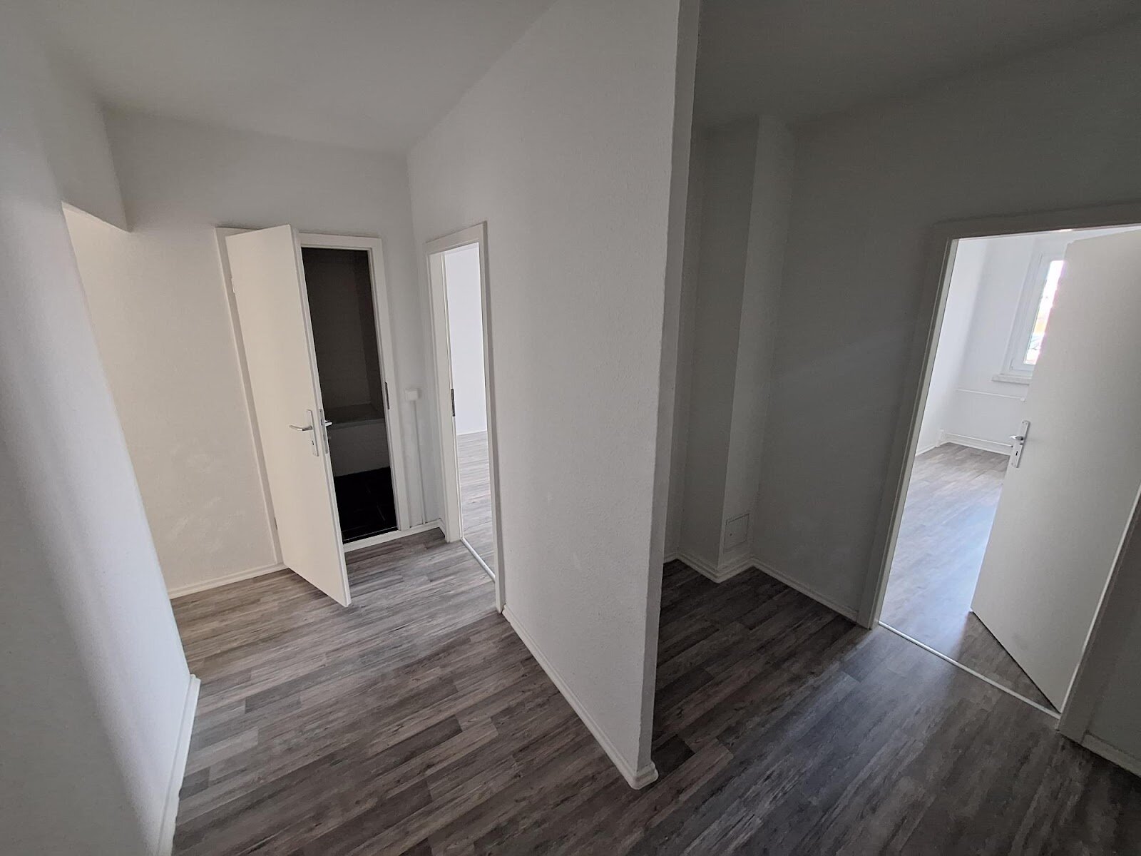 Bruno-Taut-Ring 166, 39130 Magdeburg