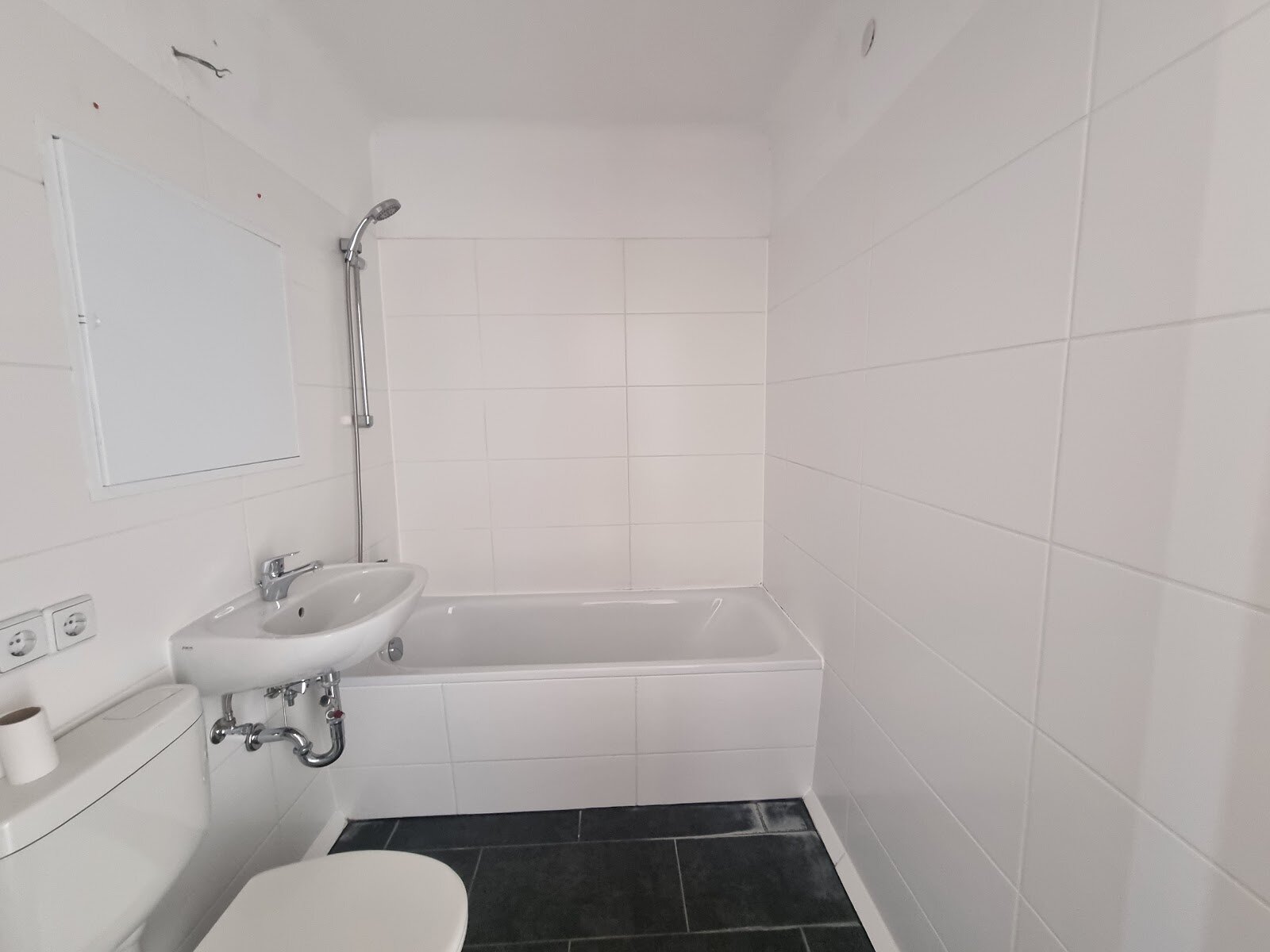 Bruno-Taut-Ring 166, 39130 Magdeburg