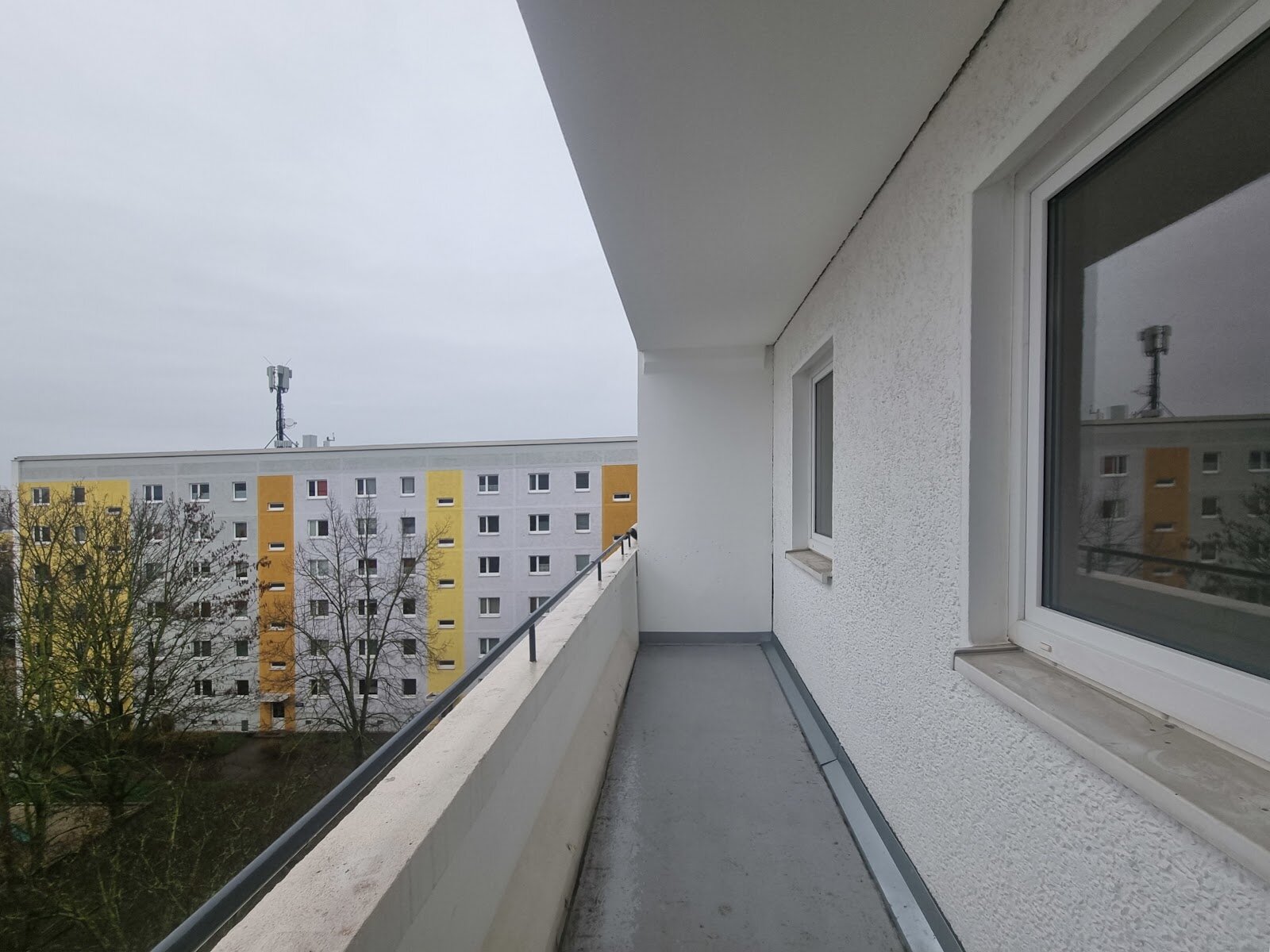 Bruno-Taut-Ring 168, 39130 Magdeburg