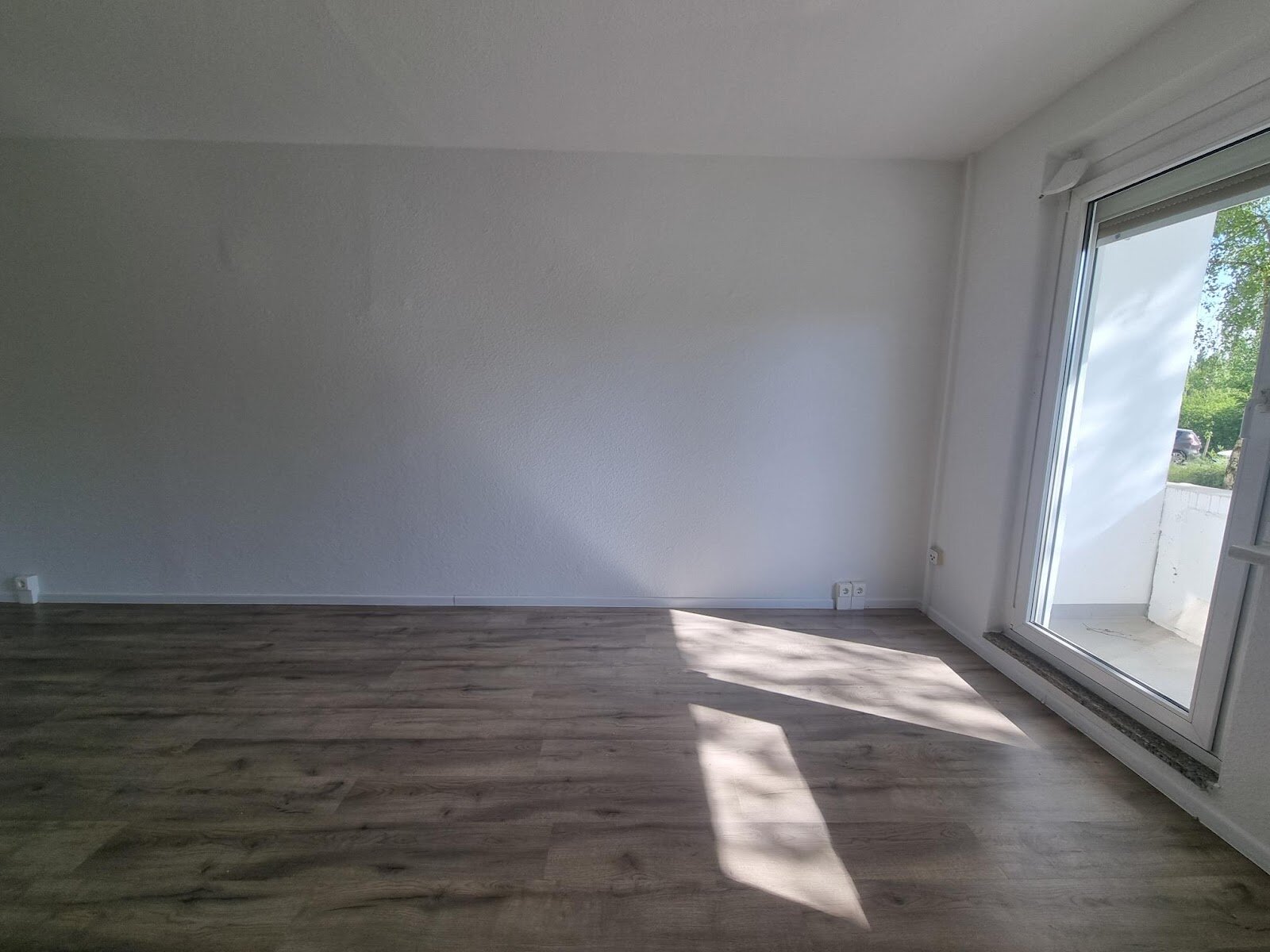 Bruno-Taut-Ring 168, 39130 Magdeburg
