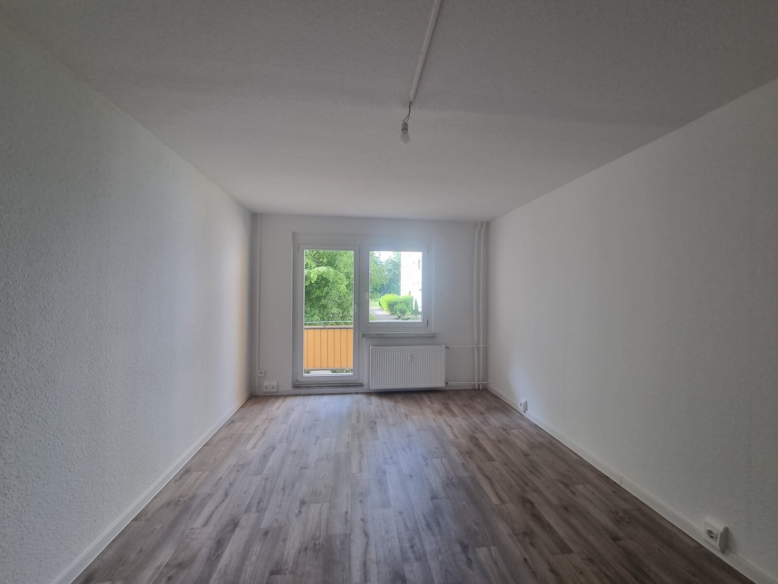 Bruno-Taut-Ring 170, 39130 Magdeburg