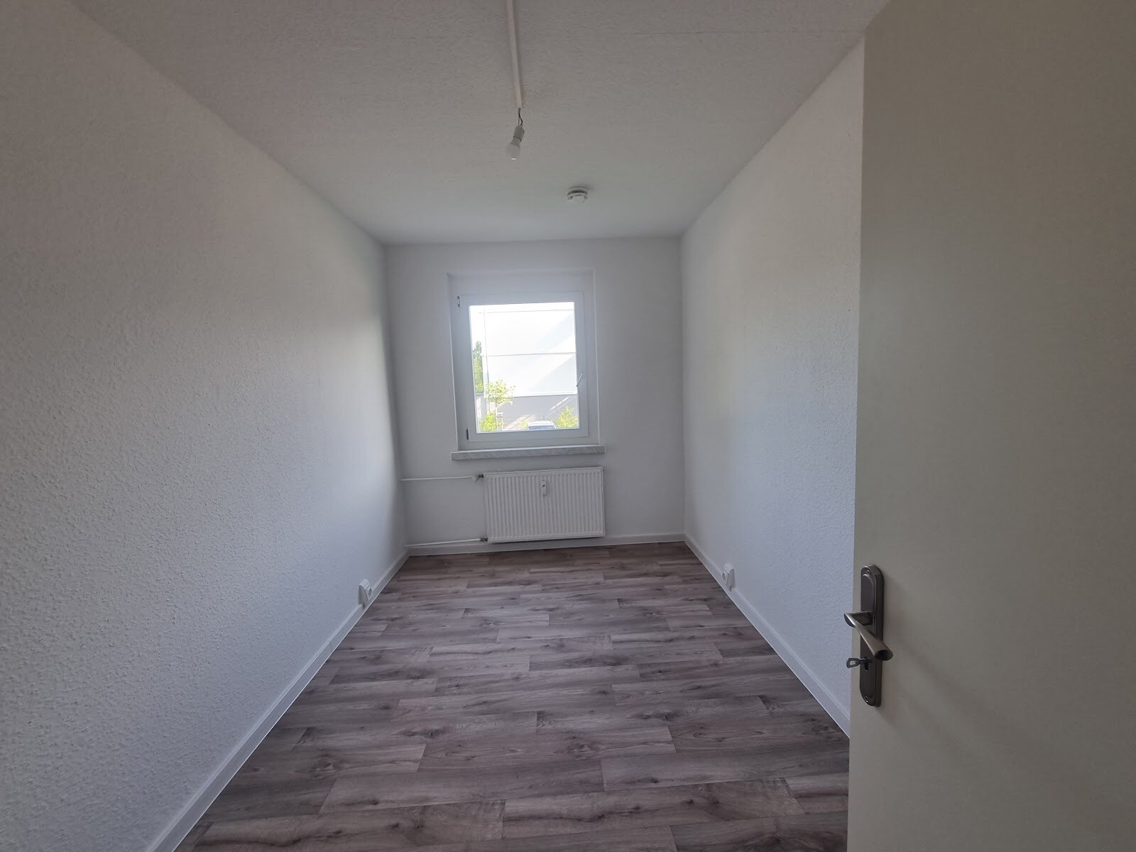 Bruno-Taut-Ring 170, 39130 Magdeburg