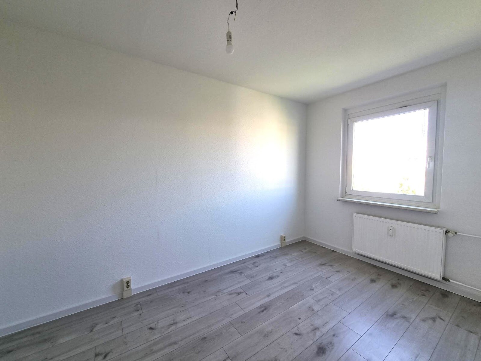 Bruno-Taut-Ring 170, 39130 Magdeburg