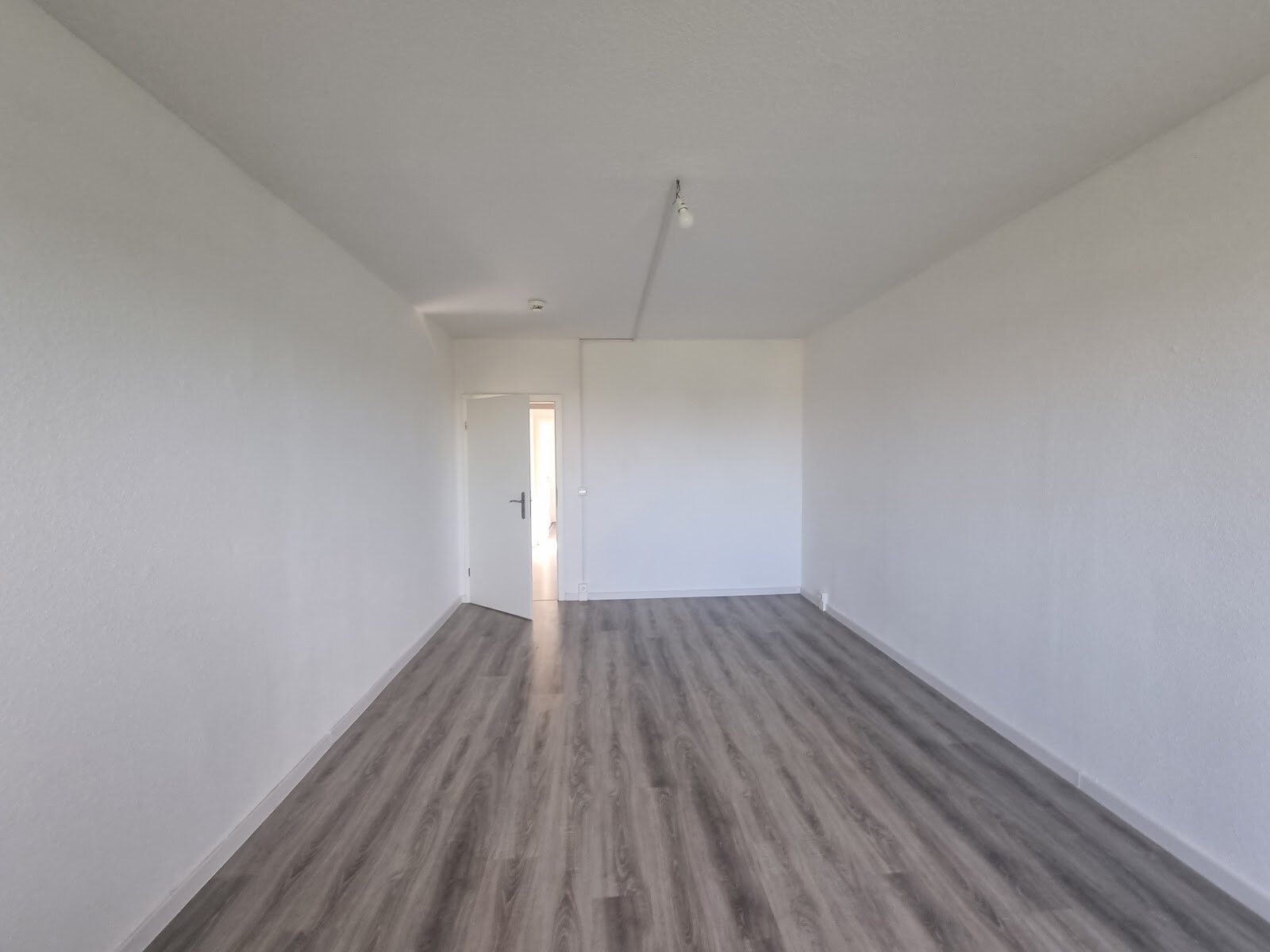 Bruno-Taut-Ring 171, 39130 Magdeburg