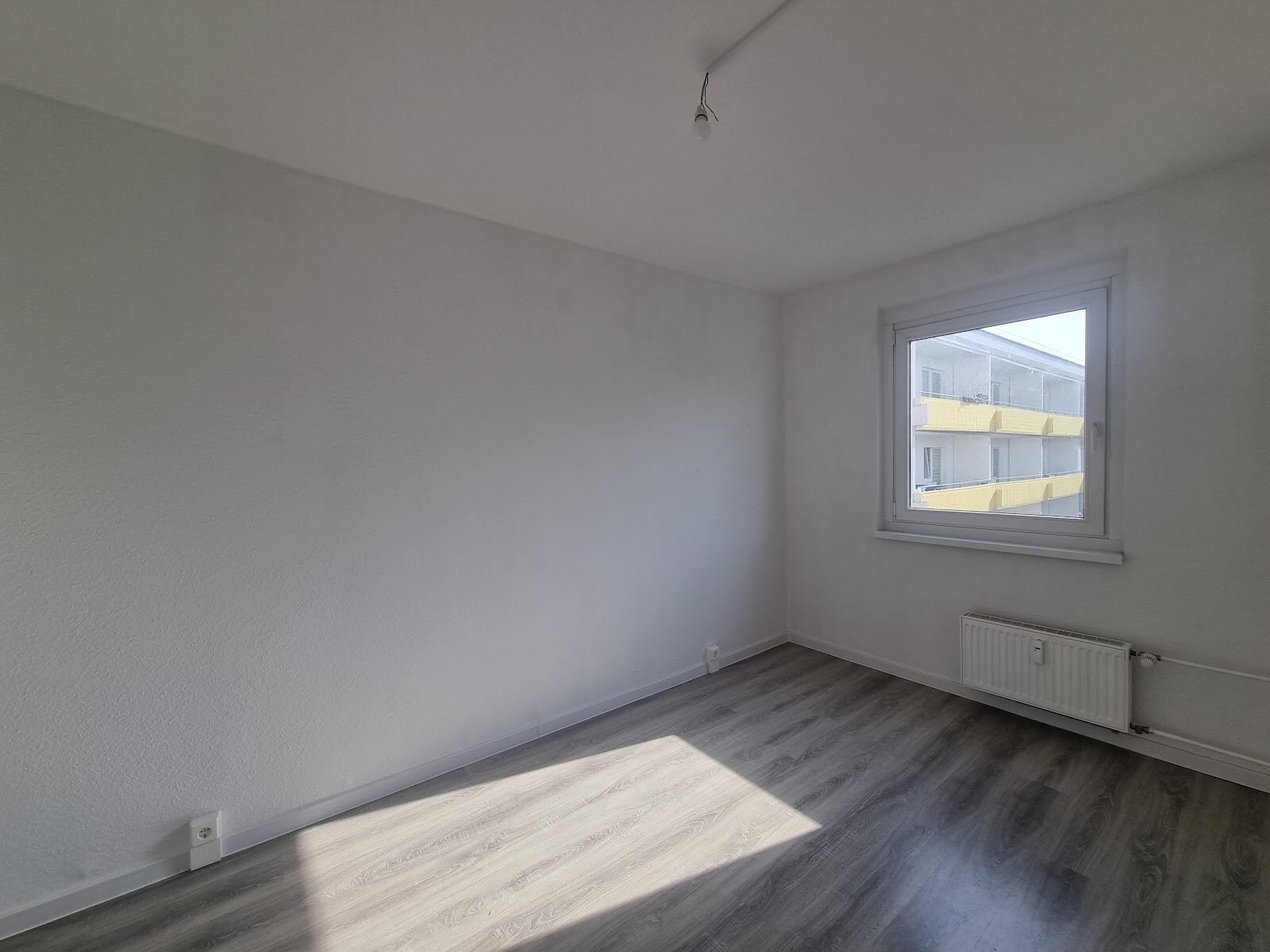 Bruno-Taut-Ring 171, 39130 Magdeburg