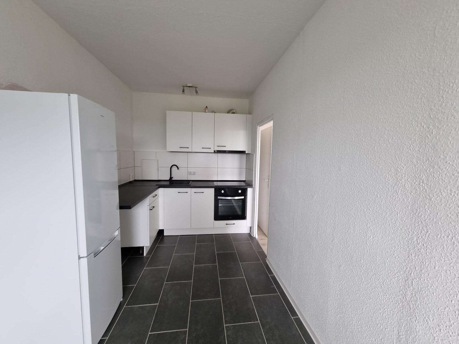 Bruno-Taut-Ring 174, 39130 Magdeburg