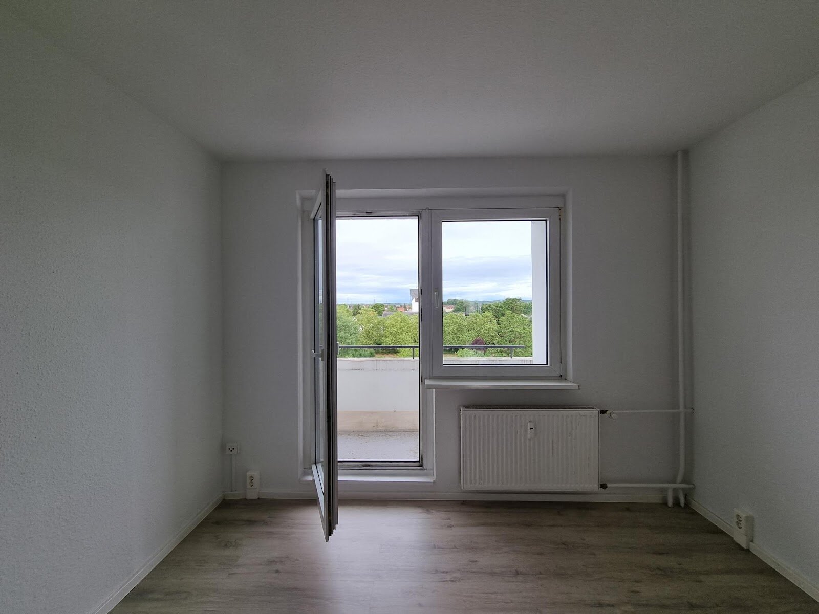 Bruno-Taut-Ring 174, 39130 Magdeburg