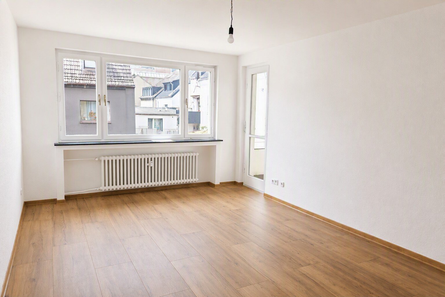 Frisch renovierte 3-Zimmer-Wohnung mit Balkon in Beeck - Foto 2