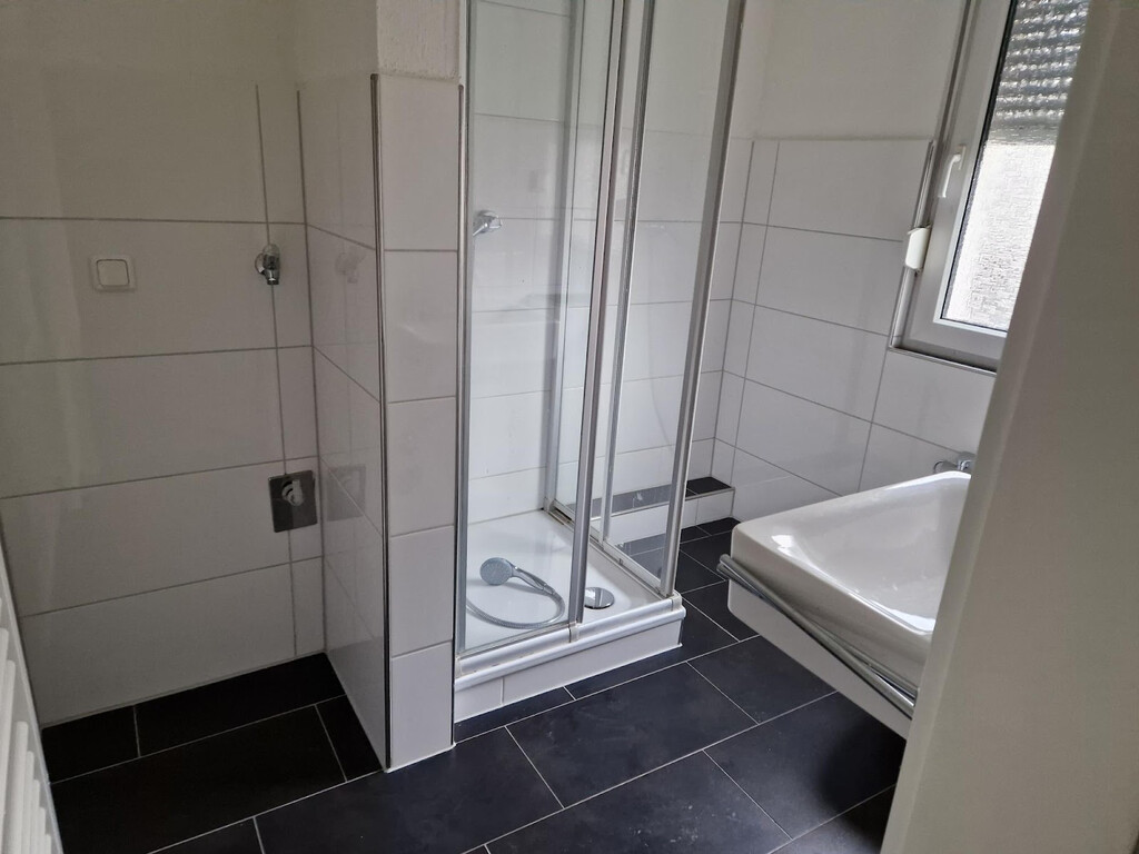 Neustraße 15, 47137 Duisburg Neustraße 15, 47137 Duisburg